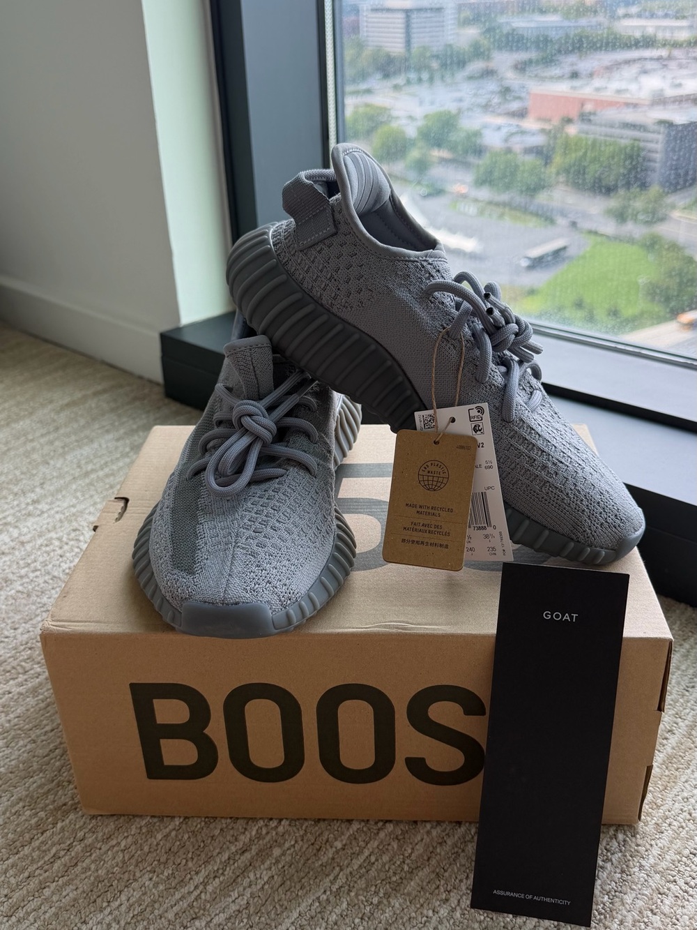 NWT YEEZY BOOST 350 V2 'STEEL GREY' - Men’s Size 6
